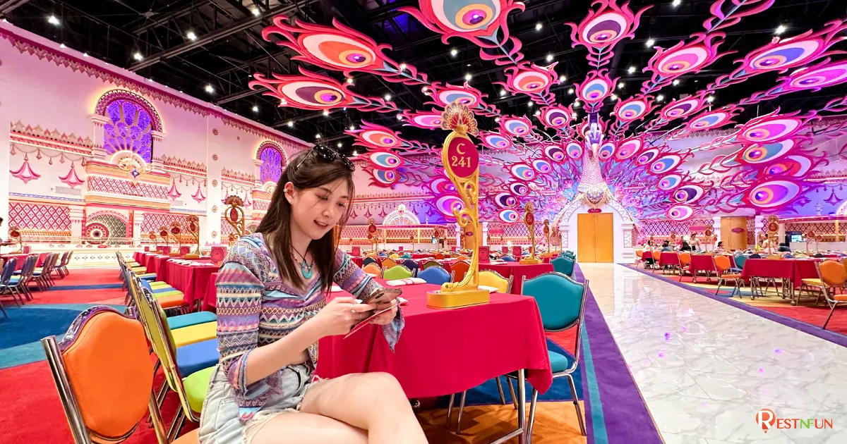 The beautiful dining room at Carnival Magic